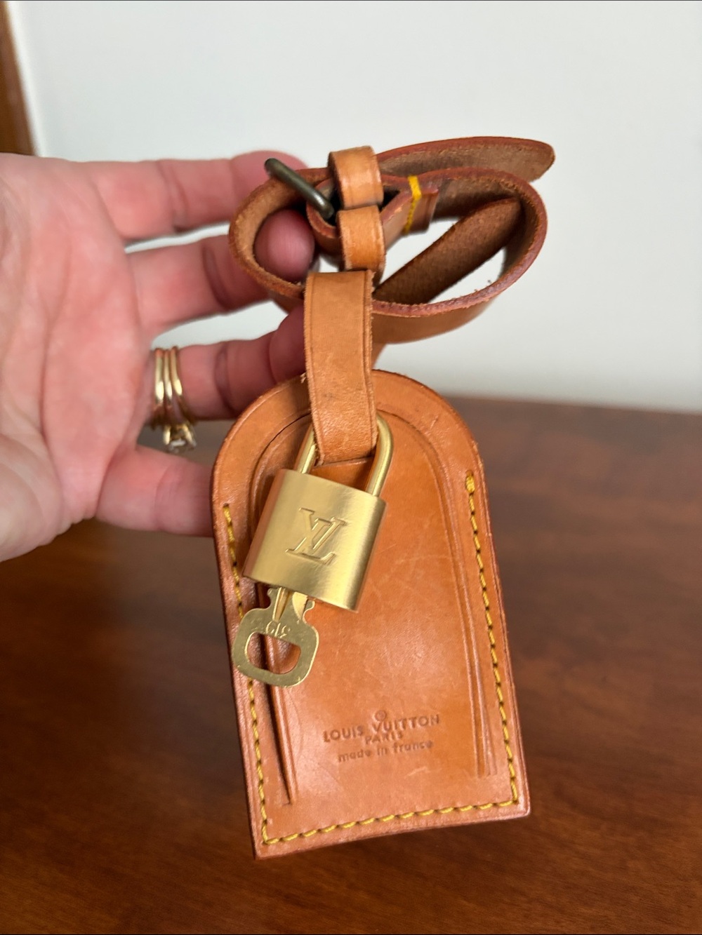 Louis Vuitton Tan Vachetta Leather Luggage Tag with Gold Padlock & key #319 READ